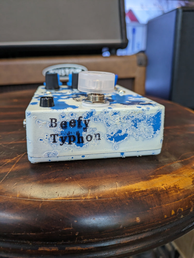 JTH Electronics Beefy Typhon Silicon Fuzz Glow-in-Dark/Blue Relic