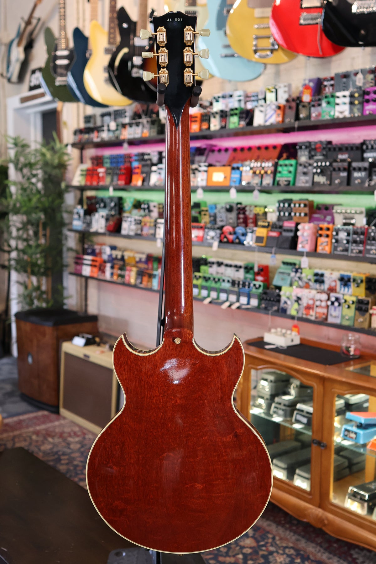 Johnny A シグネイチー　ギブソンモデル　セミアコ Gibson Johnny A. Signature Electric w/ Bigsby - Used