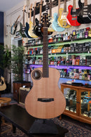 Walden B1E Baritone Solid Sitka Grand Auditorium