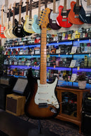 Fender American Deluxe Stratocaster "V" Neck Sunburst w/ Flight Case - USED