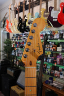 Fender American Deluxe Stratocaster "V" Neck Sunburst w/ Flight Case - USED