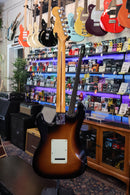Fender American Deluxe Stratocaster "V" Neck Sunburst w/ Flight Case - USED