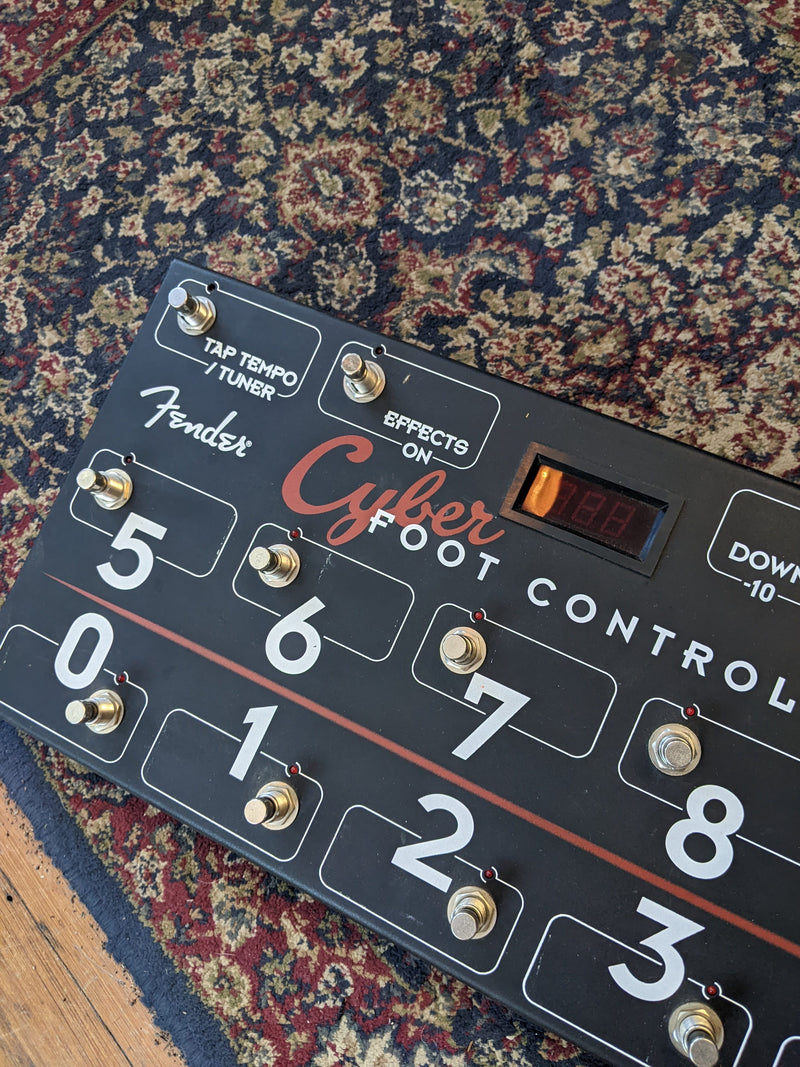 Fender Cyber Foot Controller w/Power Supply *Turns On/Doesn't Work*