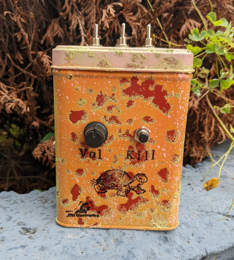 JTH Electronics 3-Pickup Piezo Noisebox "Turtle/Compass" Multi-Color/Rust Relic (4.5x3.5x3.5")