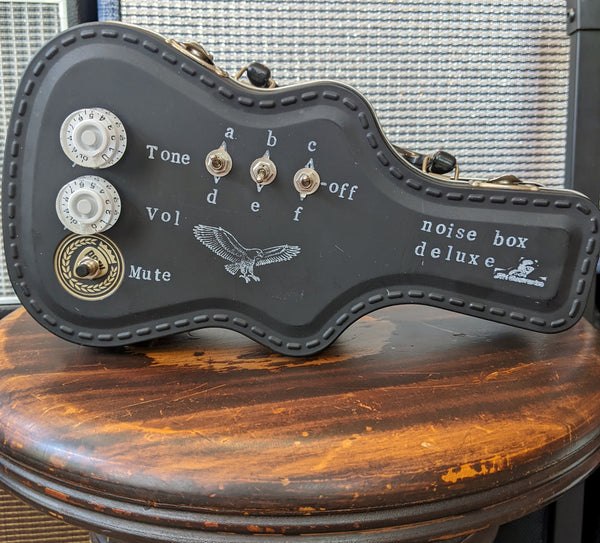 JTH Electronics 6-Pickup Piezo Noisebox Dlx "Eagle" Black Guitar Lunchbox (11x6x3")