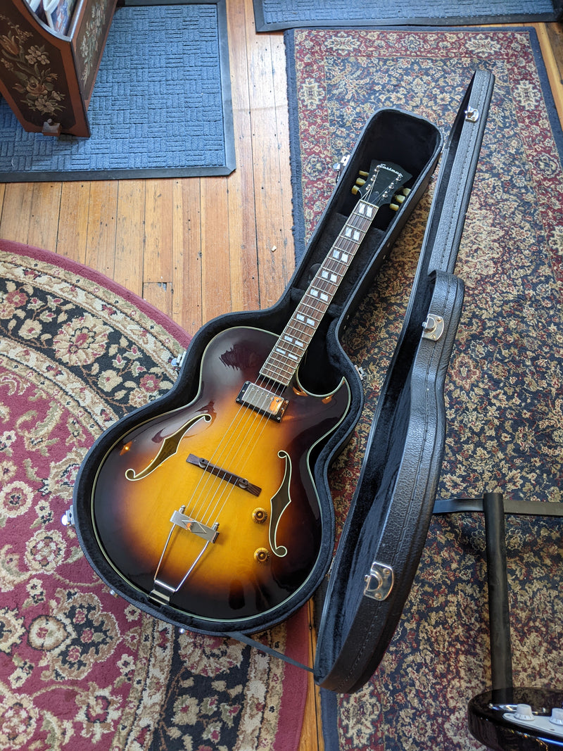 Eastman AR371CE Electric Archtop Guitar 2010 Sunburst w/Case