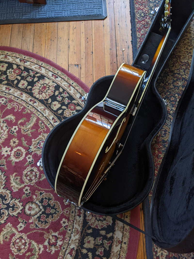 Eastman AR371CE Electric Archtop Guitar 2010 Sunburst w/Case