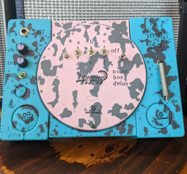 JTH Electronics 6-Pickup Piezo Noisebox Dlx "Skater PS1" Seaside Blue/Shell Pink/Gray Relic