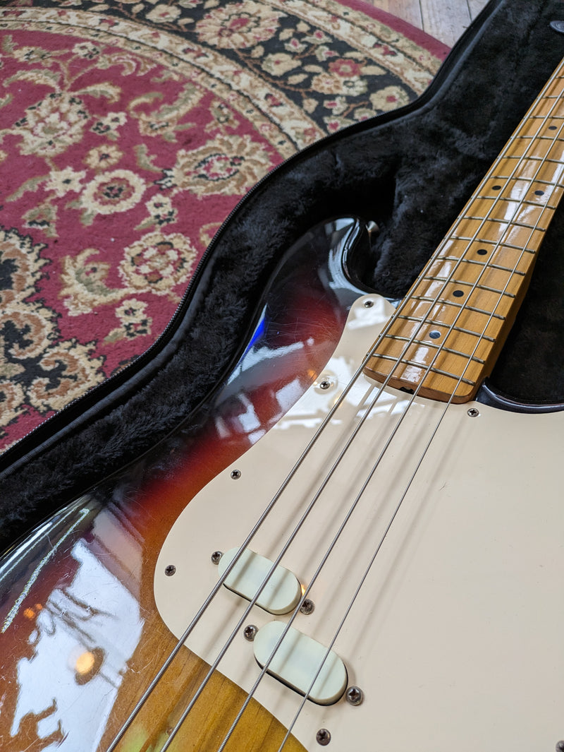 Fender Bullet Bass Deluxe 1980 Sunburst w/Polyfoam Case