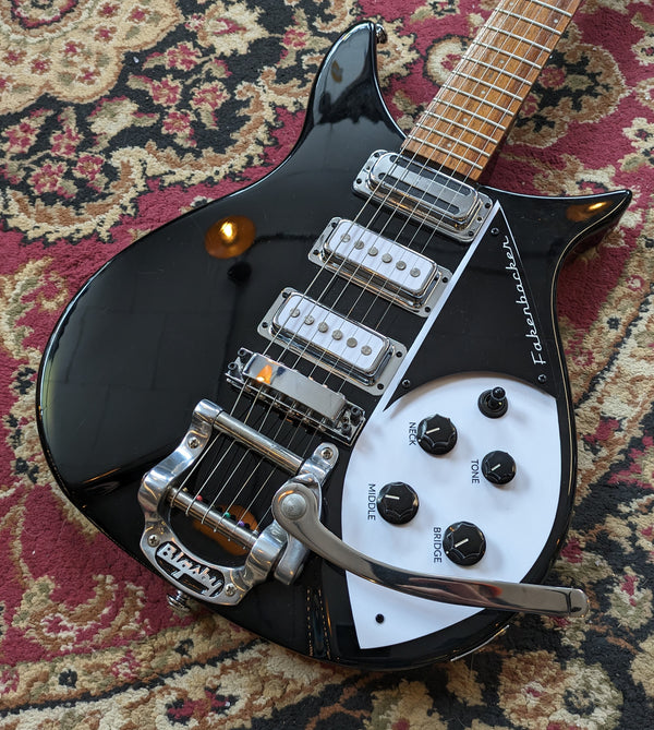 Misc 'Fakenbacker' Bigsby-Equipped Electric Guitar Black