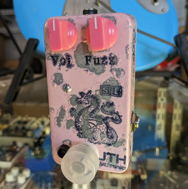 JTH Electronics Little Typhon Silicon Fuzz Shell Pink/Chrome #98