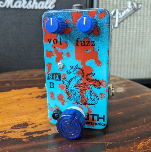 JTH Electronics Little Beefy Typhon Silicon Fuzz Blue Fade/Rust #102