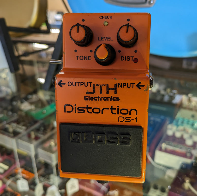 JTH Electronics Boss DS-1 Distortion Pedal *Vintage & Dual Glitch Mod*