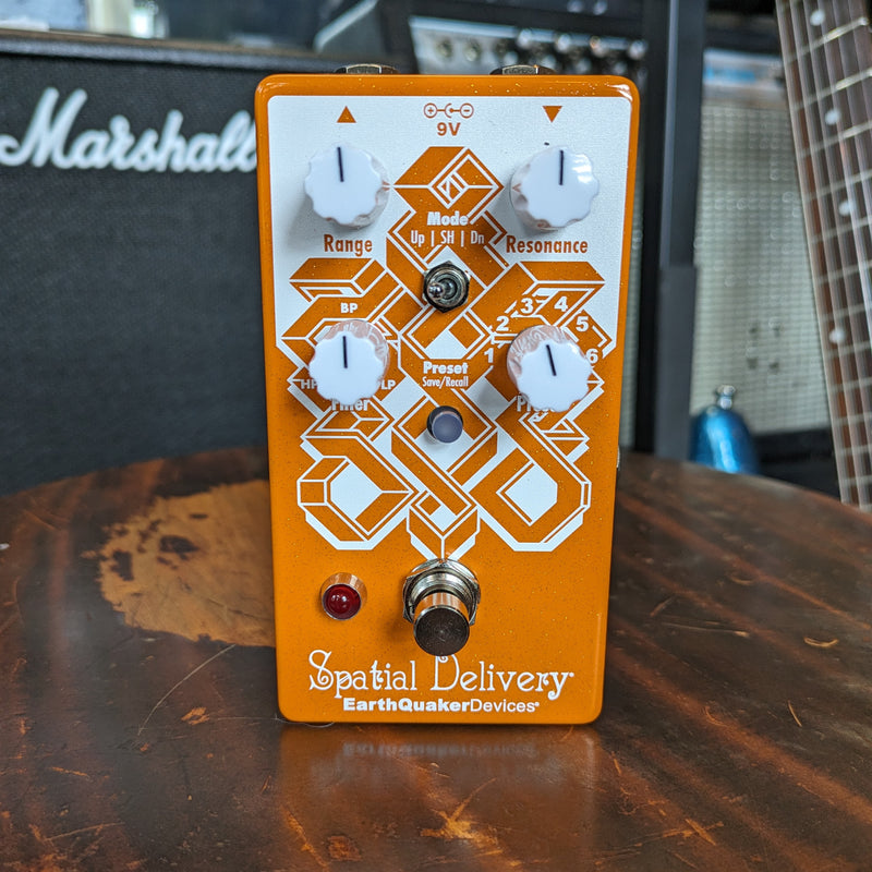 sample and hold guitar pedal EarthQuaker Devices Spatial Delivery V3 Envelope Filter Pedal