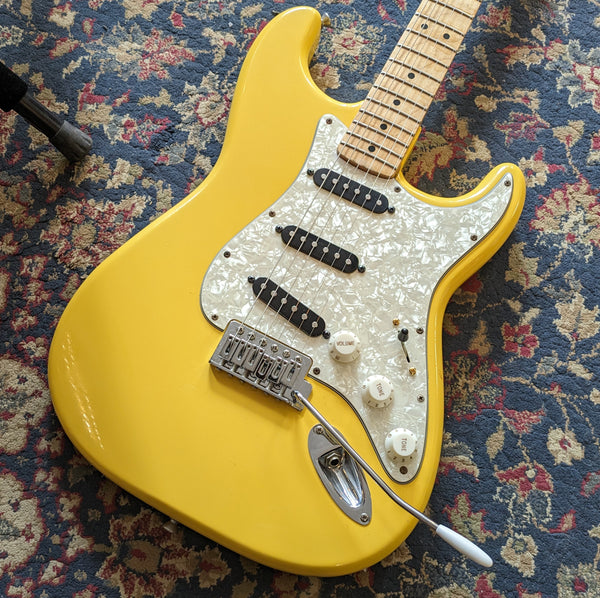 Fender S-Style Partscaster Yellow Refin #MZ6210629