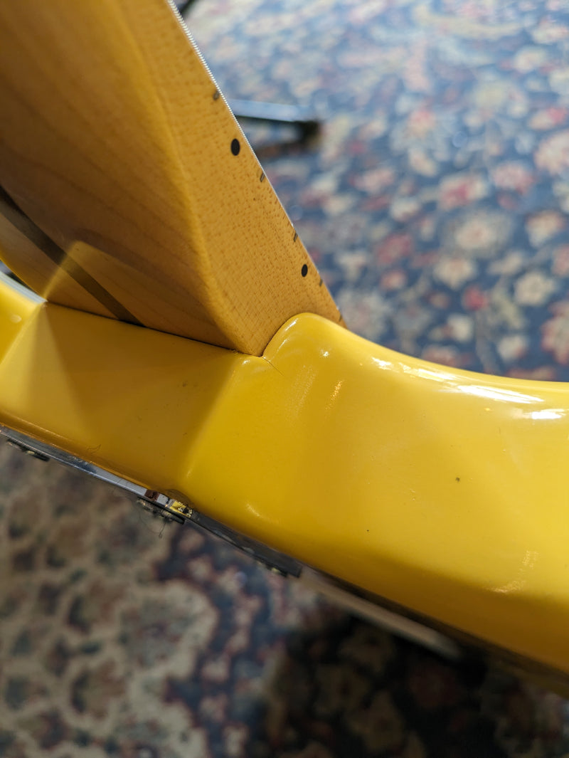 Fender S-Style Partscaster Yellow Refin