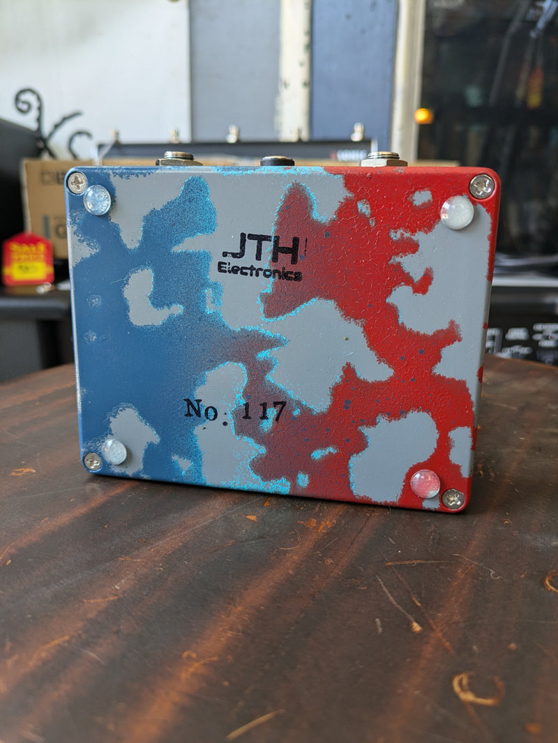 JTH Electronics Weiner Dragon Fuzz Boost Red-Blue Fade/Gray