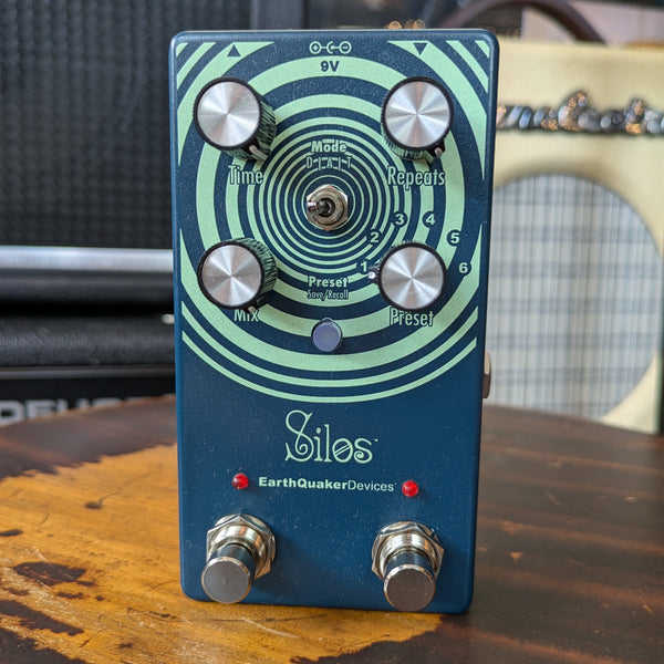 EarthQuaker Devices Silos Multi-Generational Time Reflection Device Delay Pedal