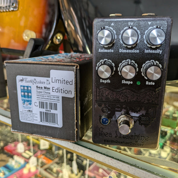 EarthQuaker Devices Sea Machine Super Chorus Pedal Limited Edition Gunmetal (Black/White Graphic)