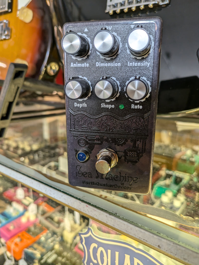 EarthQuaker Devices Sea Machine Super Chorus Pedal Limited Edition Gunmetal (Black/White Graphic)