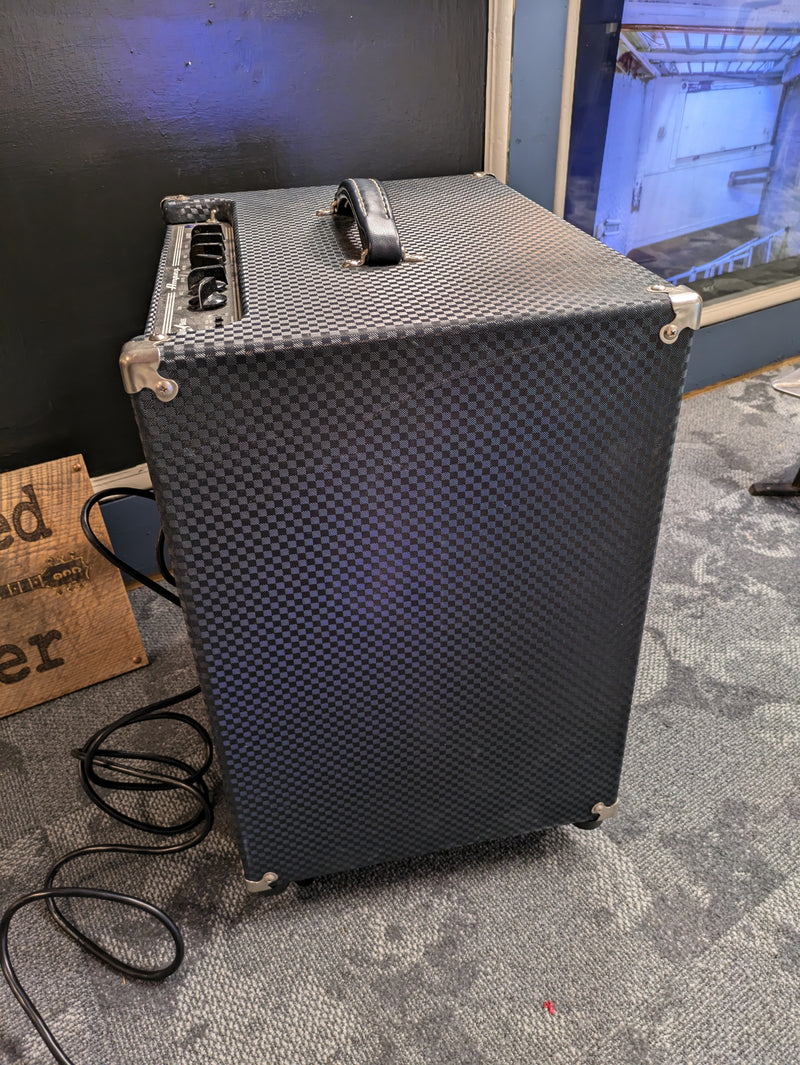 Ampeg Rocket Bass Model B-100R 100-Watt 1x15" Bass Combo