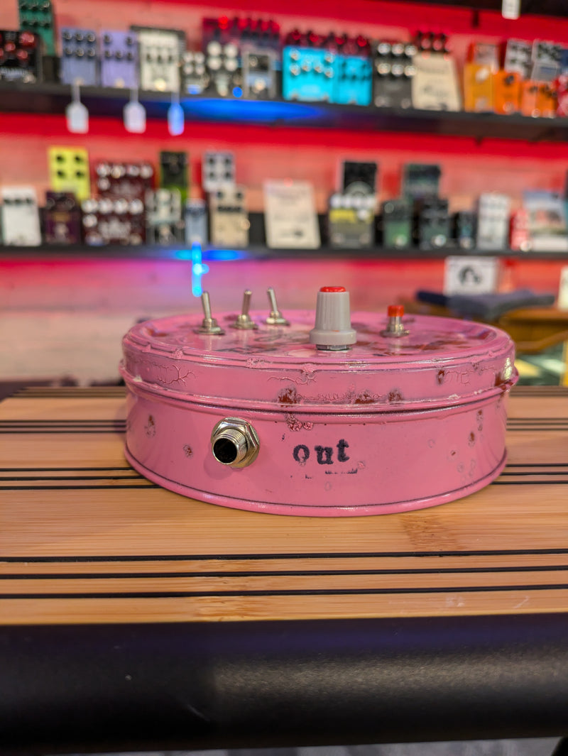 JTH Electronics 3-Pickup Piezo Noisebox "Lobstah"  Pink/Rust (5.5x5.25x2")