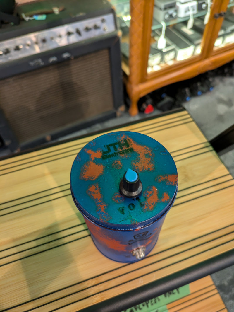 JTH Electronics Piezo Noisebox Jr. 'Skull' Blue/Rust (3x3x5")