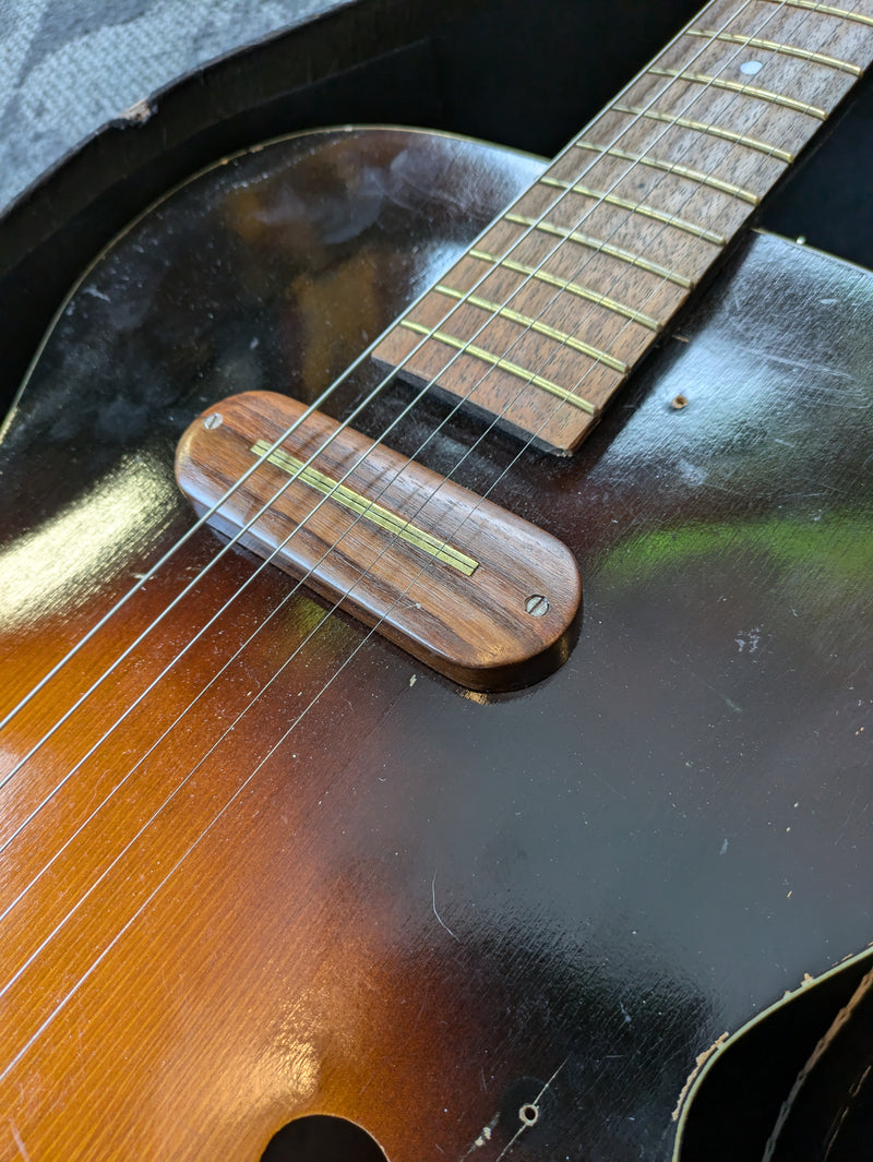 Kay Electric Archtop Guitar c1950s Sunburst w/Chip Case