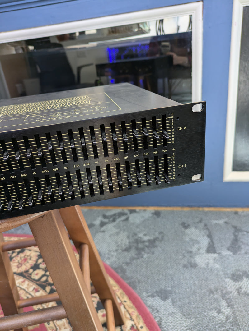 Yamaha Q2031 Stereo 31-Band 2-Channel Graphic Equalizer
