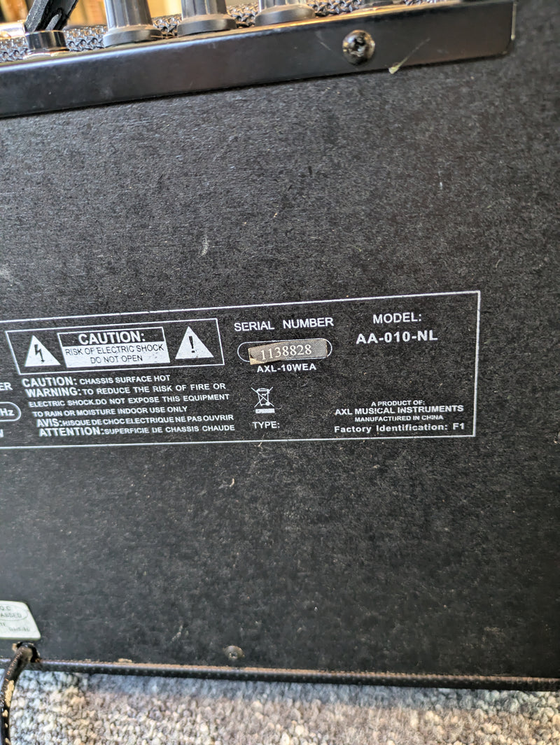 AXL AA-010-NL 10-Watt 1x4.5" Guitar Amp 2011