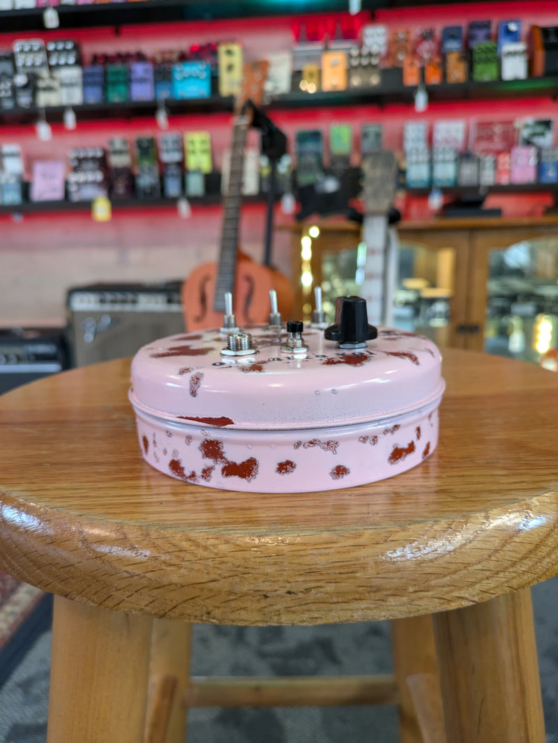 JTH Electronics 3-Pickup Piezo Noisebox "Skull" Pink/Rust (4.75x4.75x1.5")