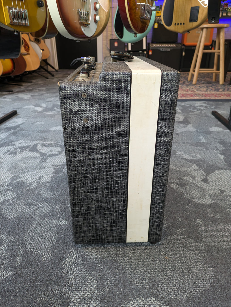 Supro 1624T Dual Tone 24W 1x12 Guitar Tube Amp 1960