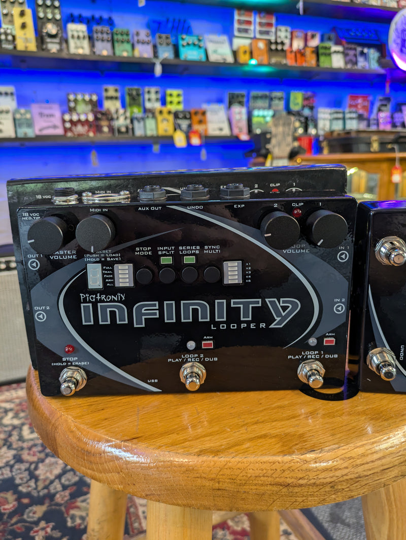 Pigtronix Infinity Looper Pedal w/Infinity Remote (Box/18V Power)