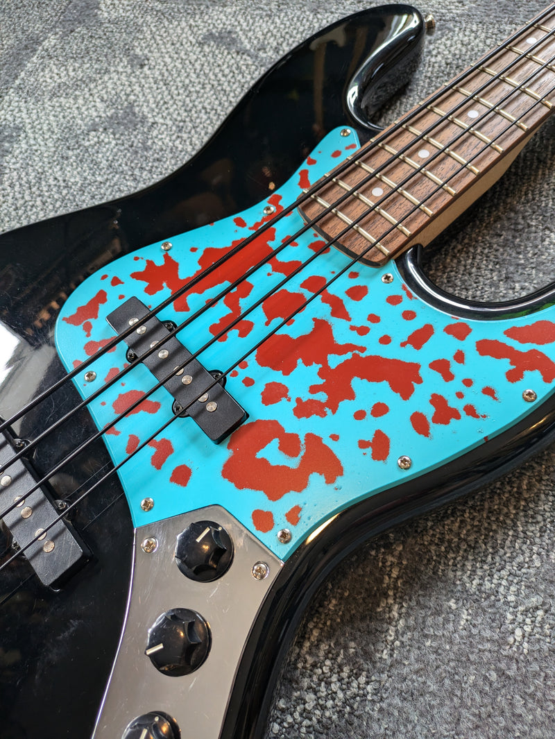 Squier Affinity Jazz Bass 2008 Black *Custom Pickguard/Labella Flatwounds*