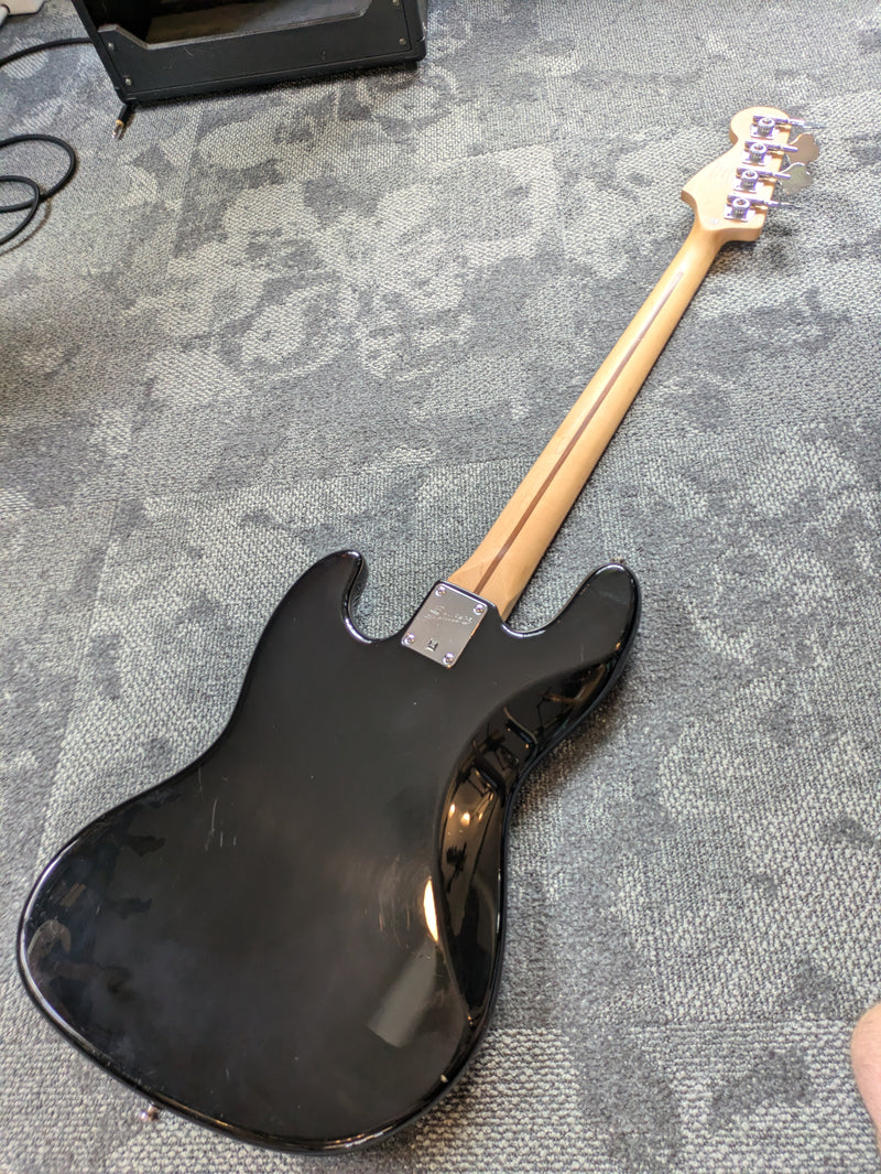Squier Affinity Jazz Bass 2008 Black *Custom Pickguard/Labella Flatwounds*