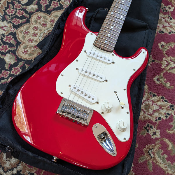 Squier Mini Stratocaster Electric Guitar 2005 Red w/Squier Gig Bag #IC050916112