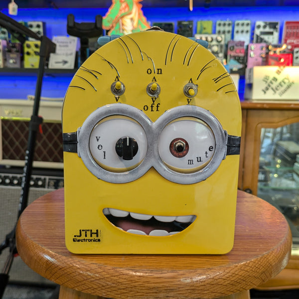 JTH Electronics 3-Pickup Piezo Noisebox "Minion Head" (8x6x3")