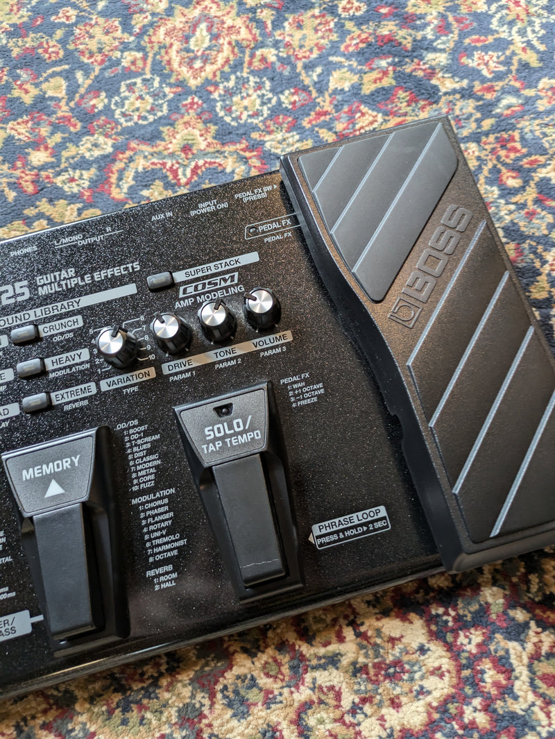 Boss ME-25 Multi Effects Pedal 2010