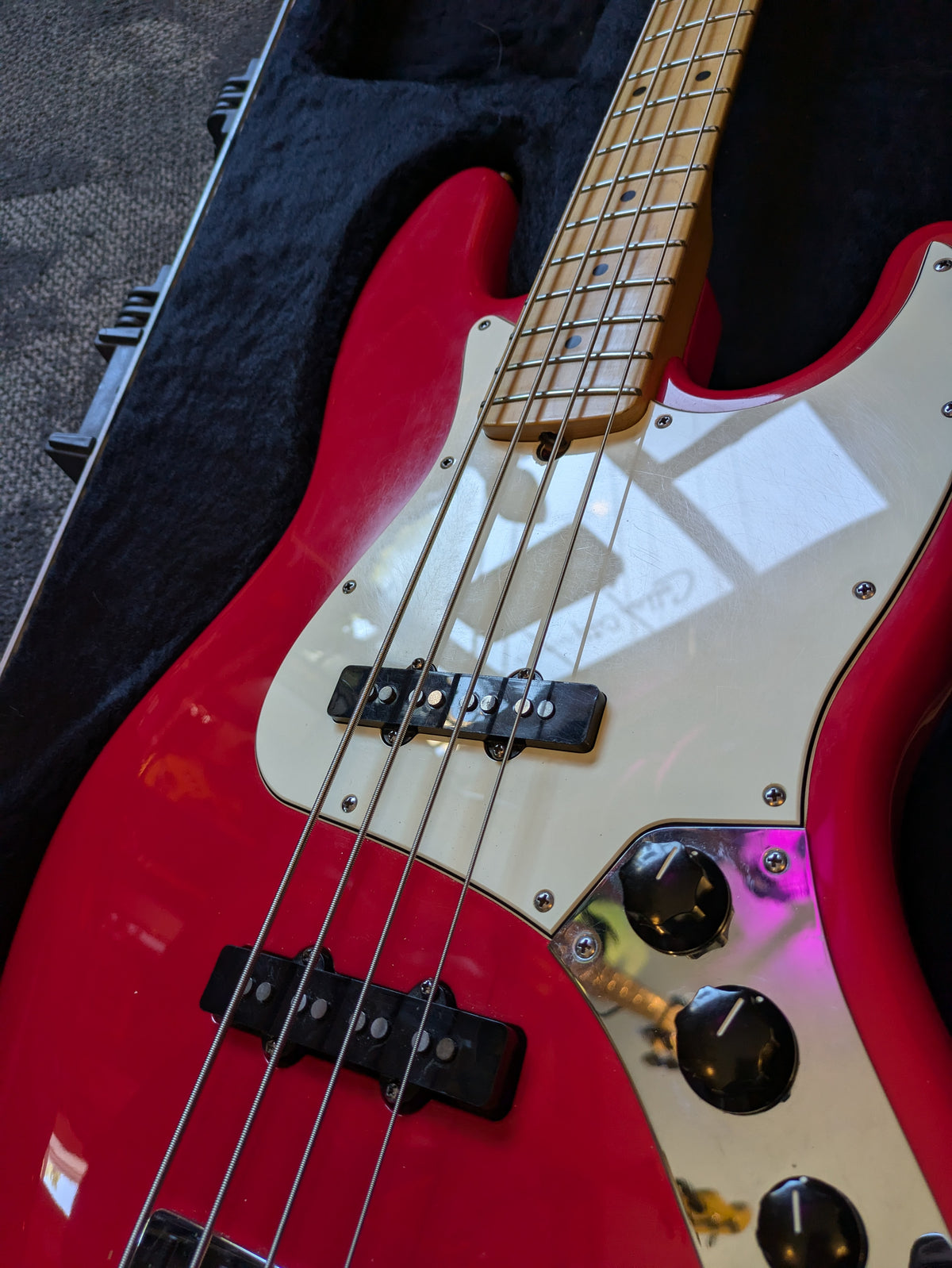 Fender American Standard Jazz Bass 2001 Hot Rod Red w/Case #Z0125648