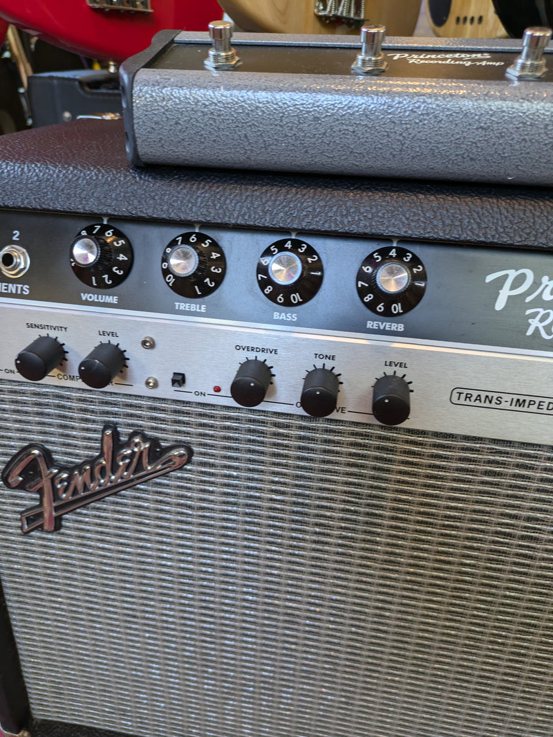 Fender Princeton Recording Amp 15-Watt 1x10" Guitar Combo w/Footswitch & Cover