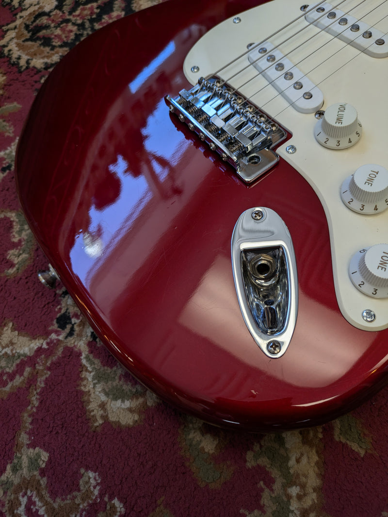 Squier Affinity Series Stratocaster Rosewood Fretboard 2011 Metallic Red