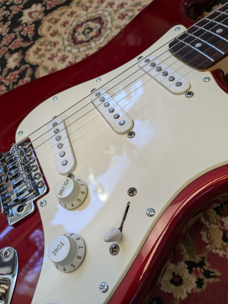 Squier Affinity Series Stratocaster Rosewood Fretboard 2011 Metallic Red
