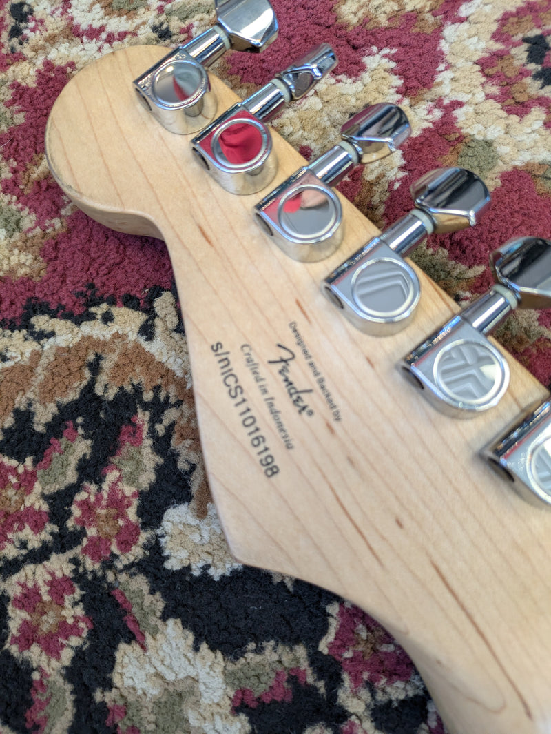 Squier Affinity Series Stratocaster Rosewood Fretboard 2011 Metallic Red