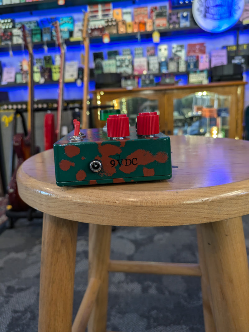 JTH Electronics Beefy Typhon Germanium+Silicon Fuzz Army Green/Rust