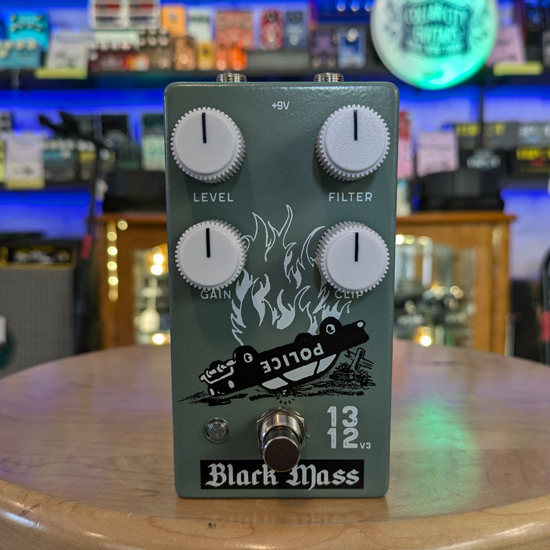 1312 pedal Black Mass 1312 Distortion V3 Pedal Fenway Green