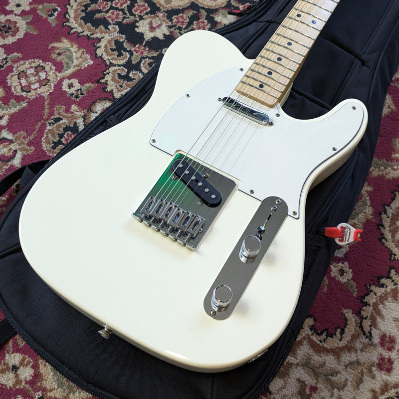 Fender Standard Telecaster 2006 Olympic White w/Gator Gig Bag