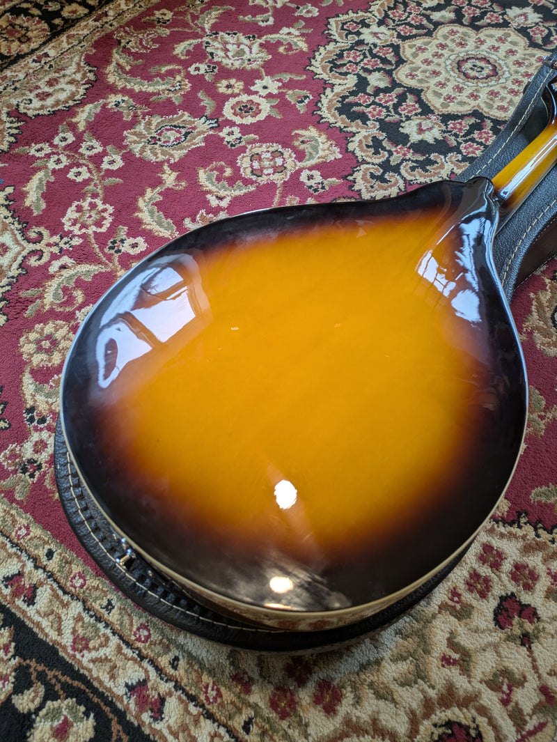 Johnson MA-100 Mandolin Sunburst w/Case