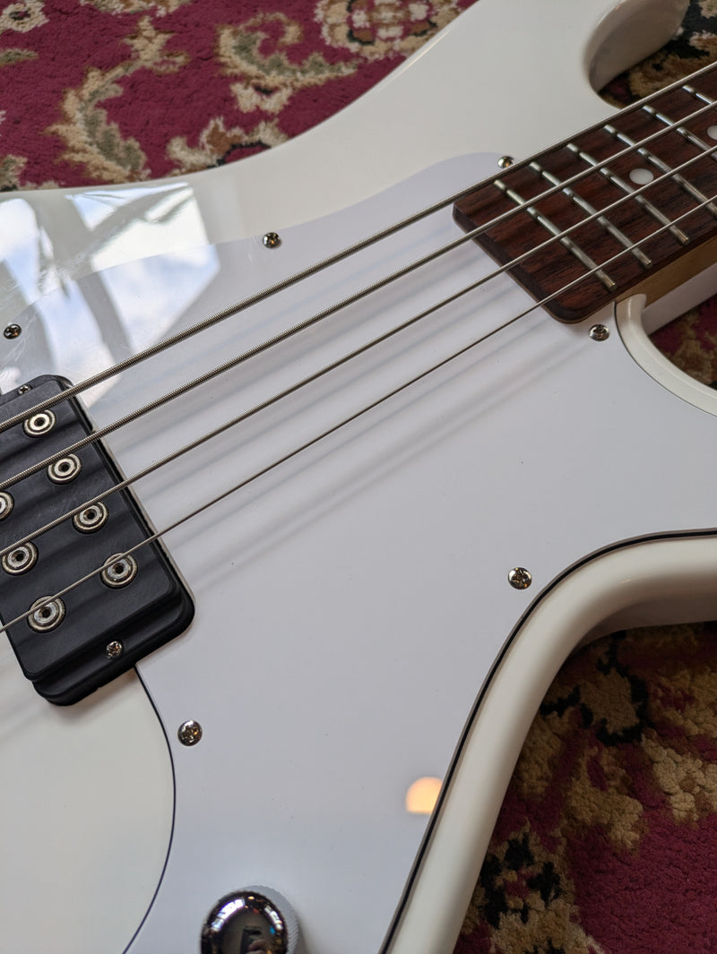 G&L Tribute Series Kiloton with Rosewood Fretboard 2020 Alpine White