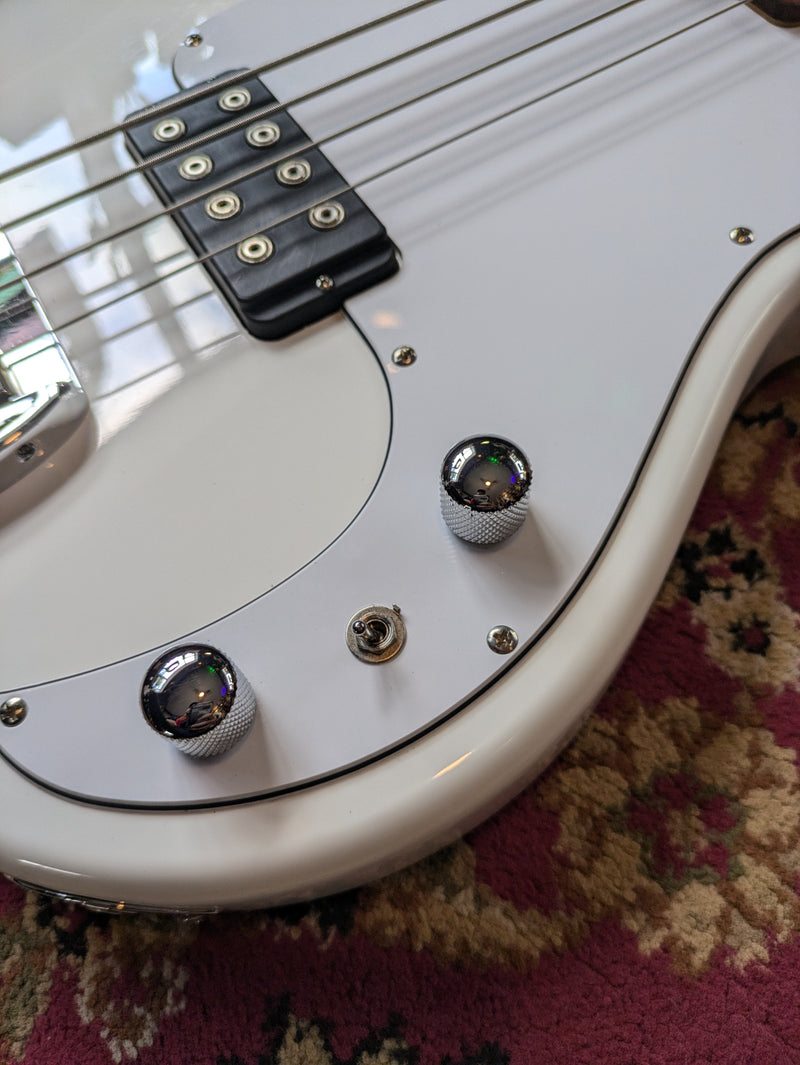 G&L Tribute Series Kiloton with Rosewood Fretboard 2020 Alpine White