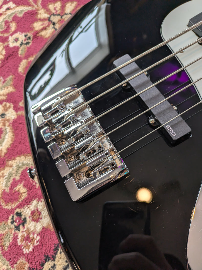 Squier Affinity Jazz Bass V 2020 Black *EMG Active Pickups*